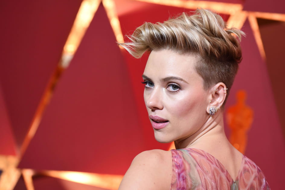 Le half-hawk de Scarlett Johansson