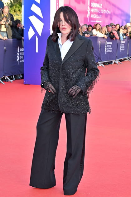 Isabelle Adjani en ensemble à perles signé Dior