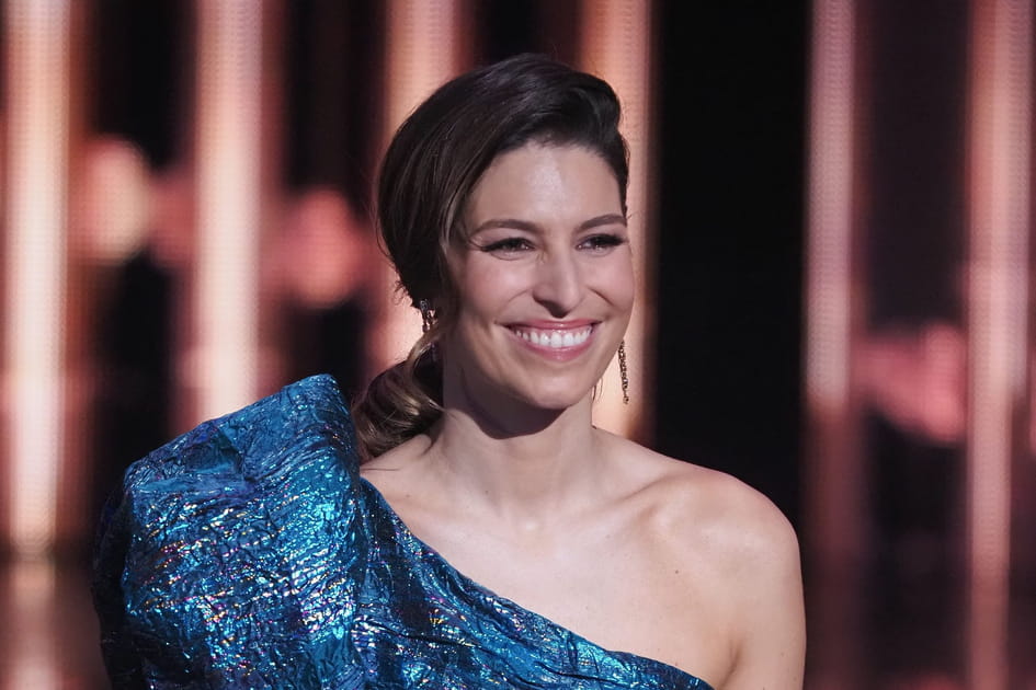 Laury Thilleman, jolie avec sa queue-de-cheval glamour