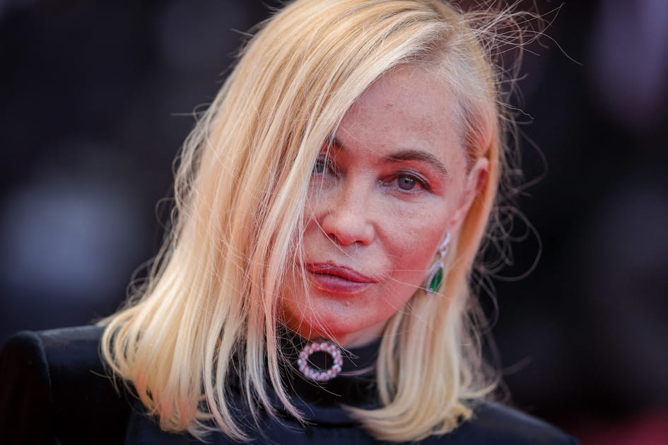 Le carr&eacute; blond d'Emmanuelle B&eacute;art
