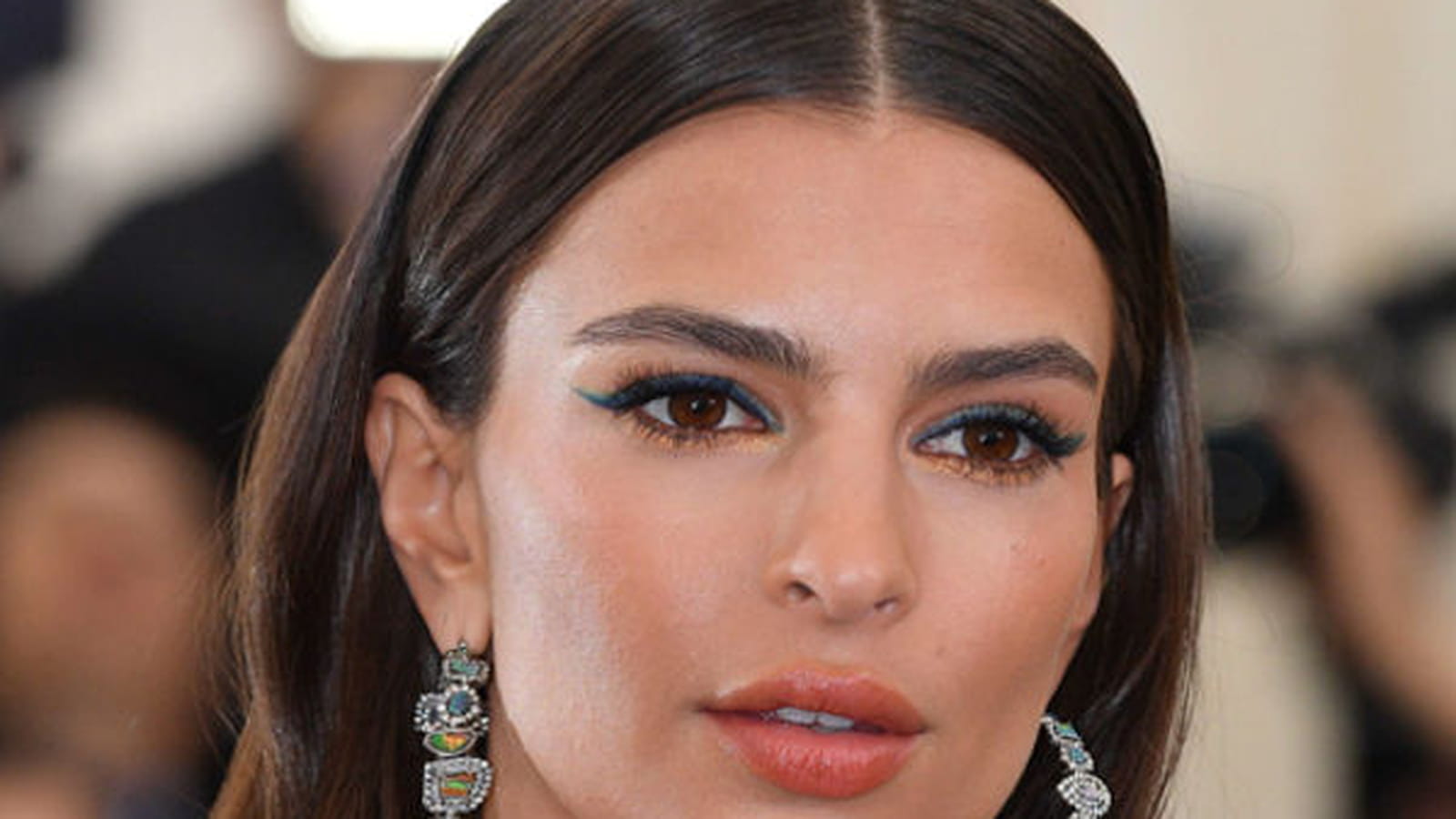 Le blue liner d'Emily Ratajkowski