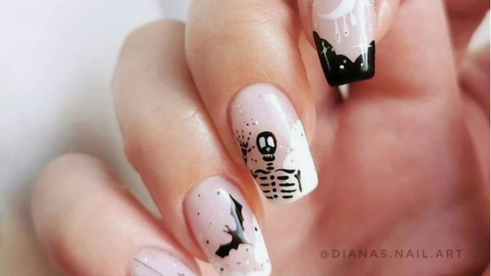 Nail art noir et blanc