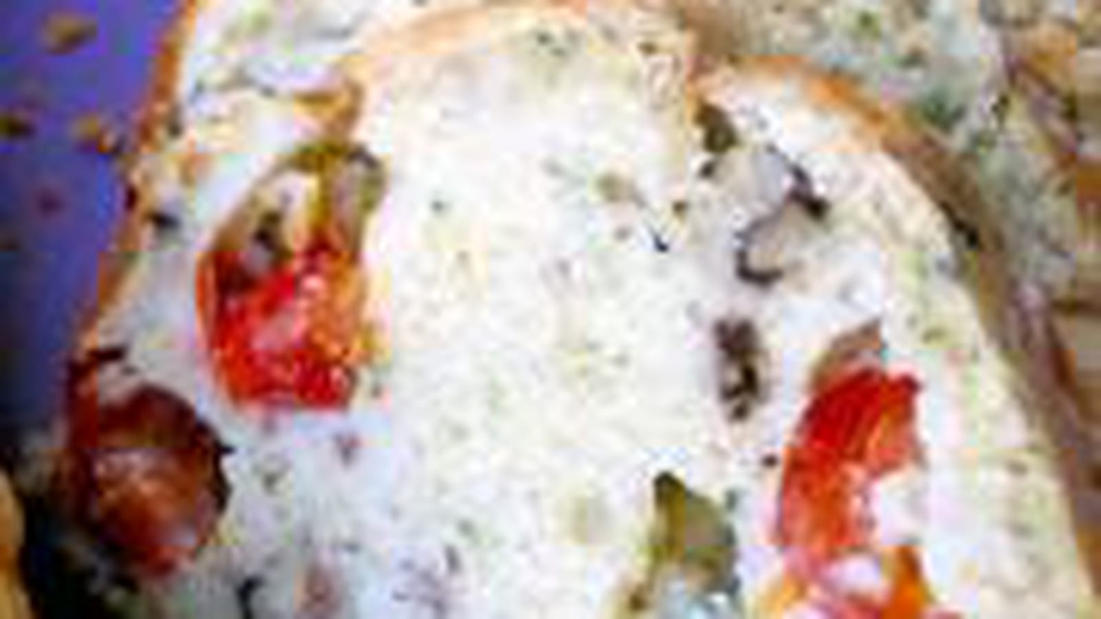 Cake aux tomates cerise, noix et gorgonzola