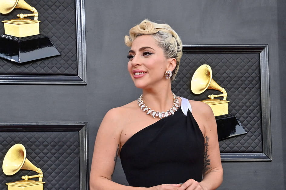 Le chignon banane de Lady Gaga