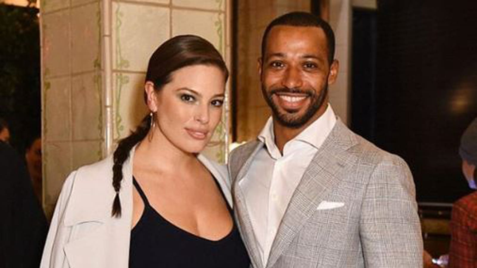 Ashley Graham et Justin Ervin lors d'une soirée organisée par Vogue, octobre 2016