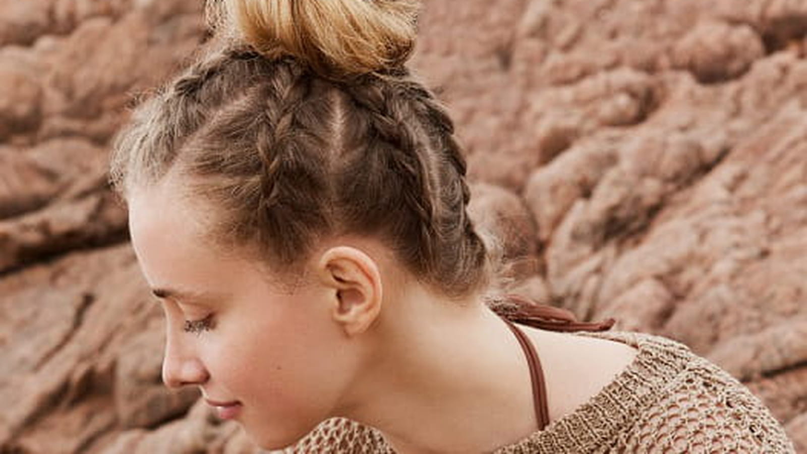 Tresses collées avec chignon