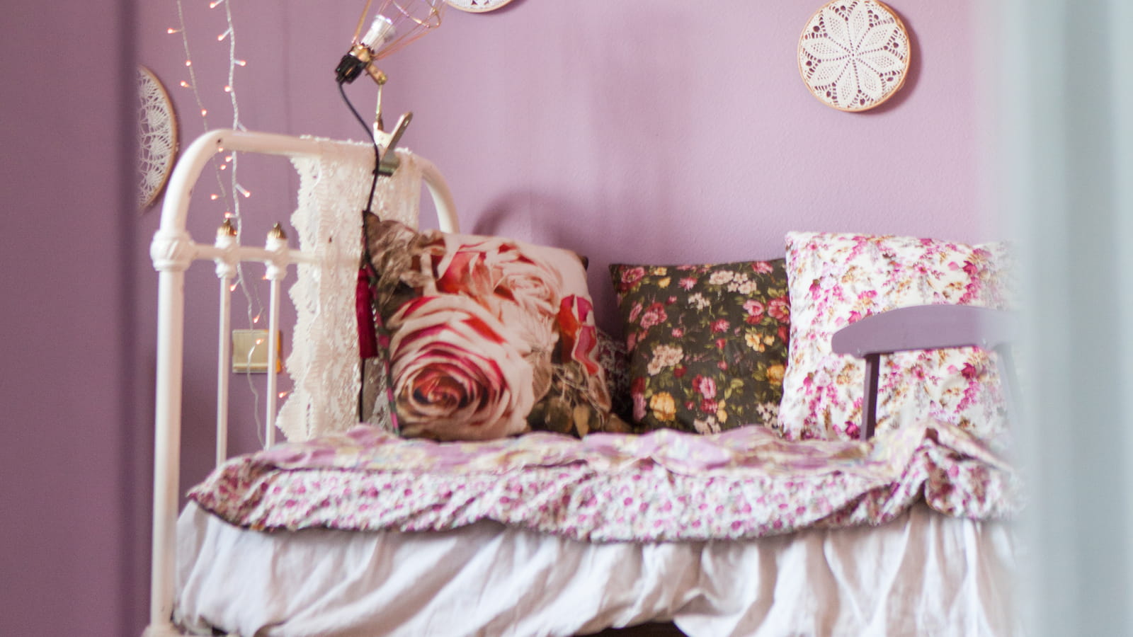 Fleurs et dentelle