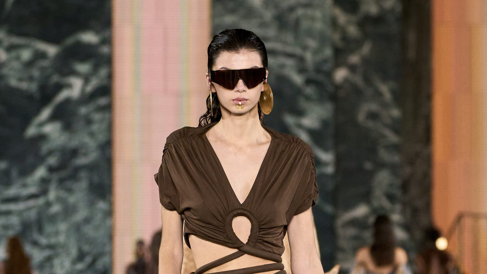 Look 77