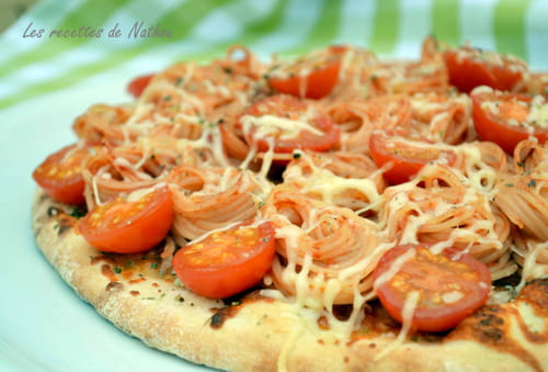 Pizza aux spaghetti