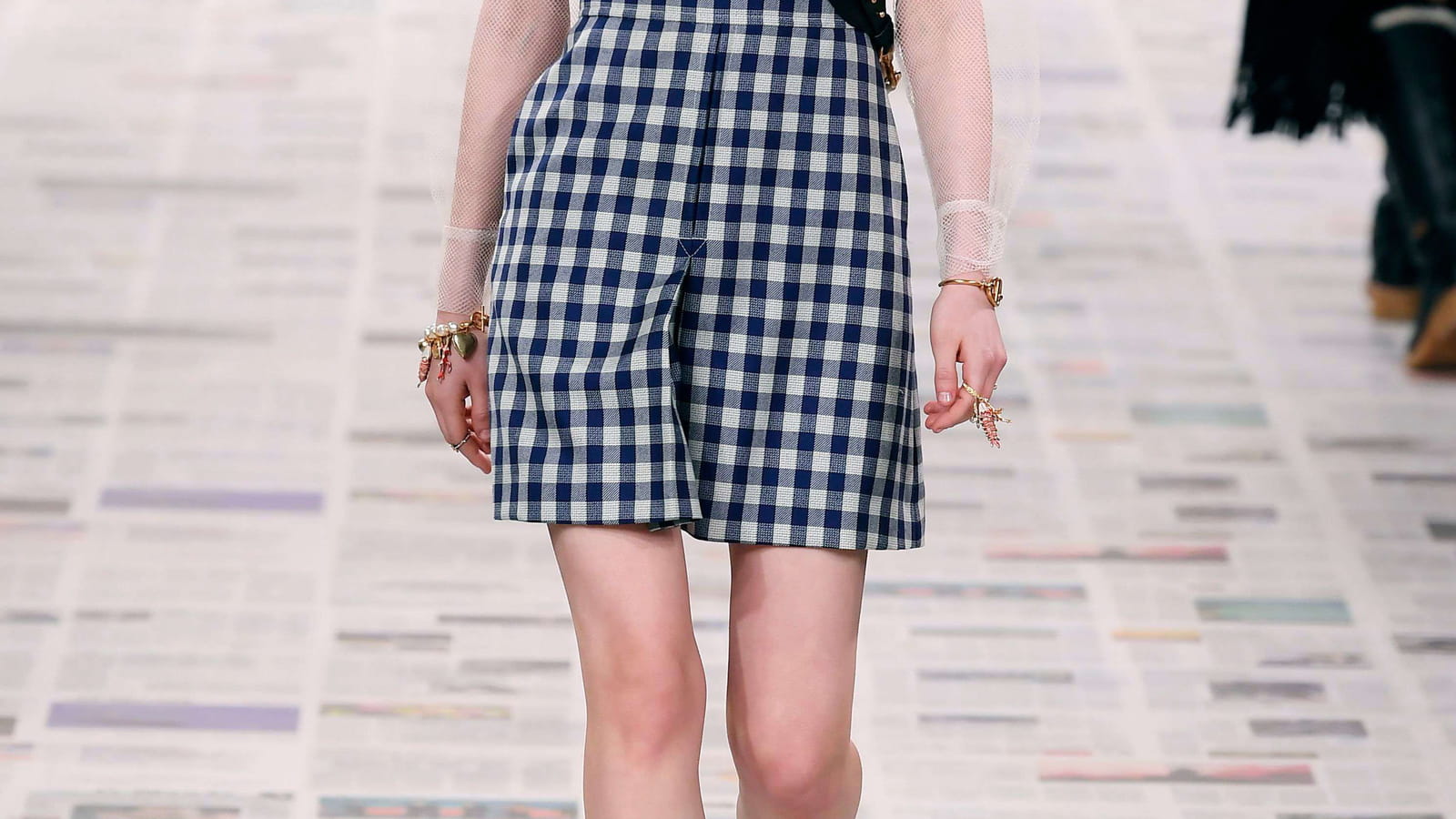Look 32