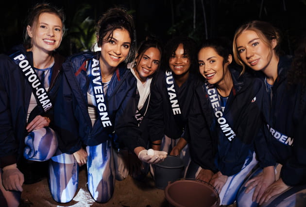 Voyage en Côte d'Ivoire : Les Miss mettent des tortues à l'eau