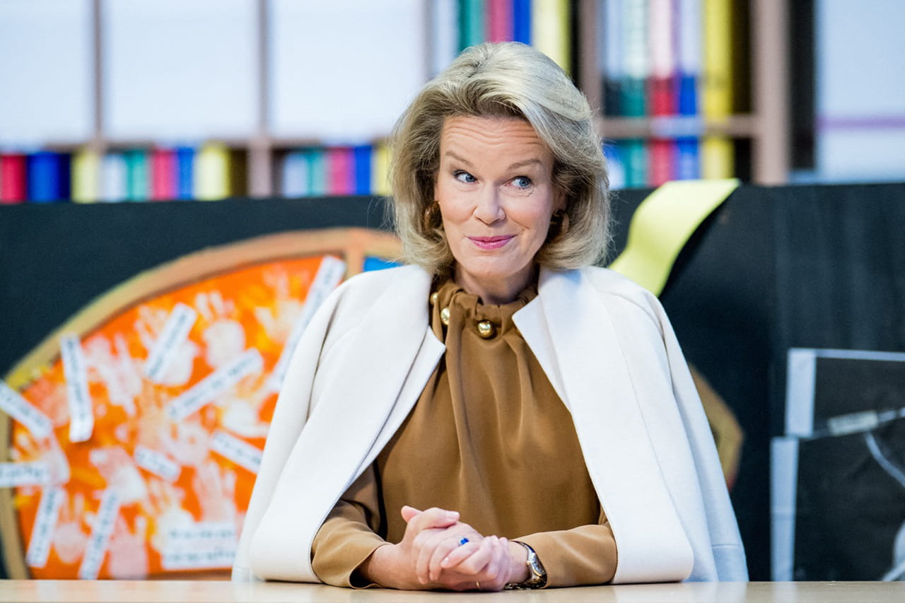Avec son total look franÃ§ais, Mathilde de Belgique nous donne de l'inspiration pour un look...