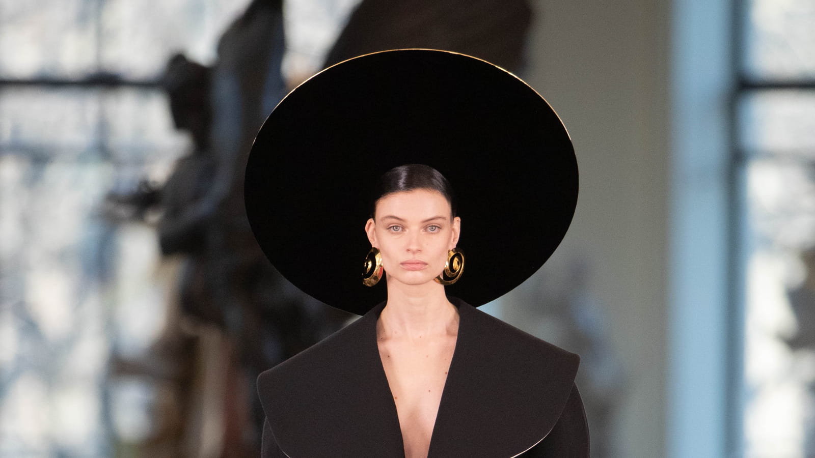 Look 1
