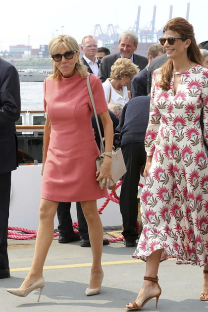 Brigitte Macron en total look rose