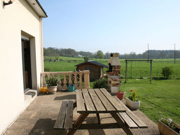 Avant : une terrasse banale en béton