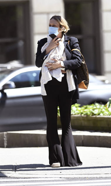 TOP&nbsp;: Chlo&eacute; Sevigny en costume flare