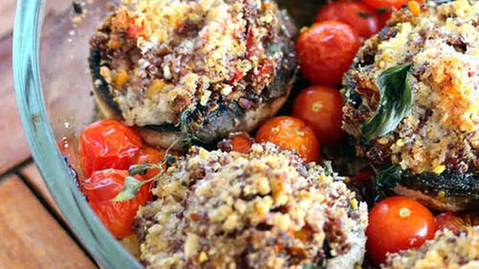Champignons de Paris farcis au quinoa rouge bio