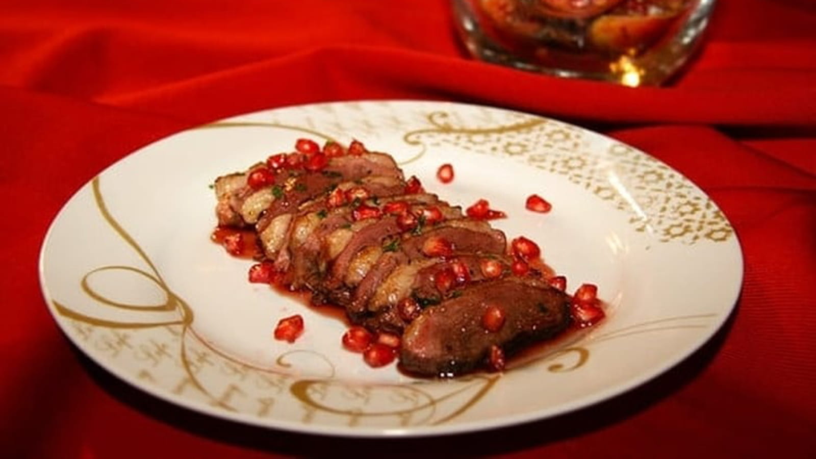 Magret de canard, sauce à la grenade