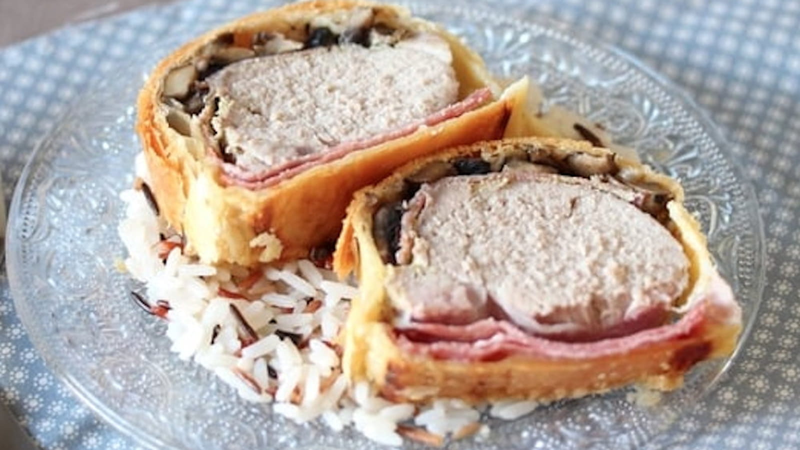 Filet mignon en croûte, champignons, bacon fumé & moutarde au miel