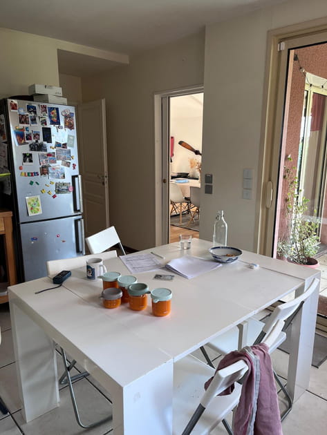 Avant&nbsp;: une table de cuisine trop petite pour 5