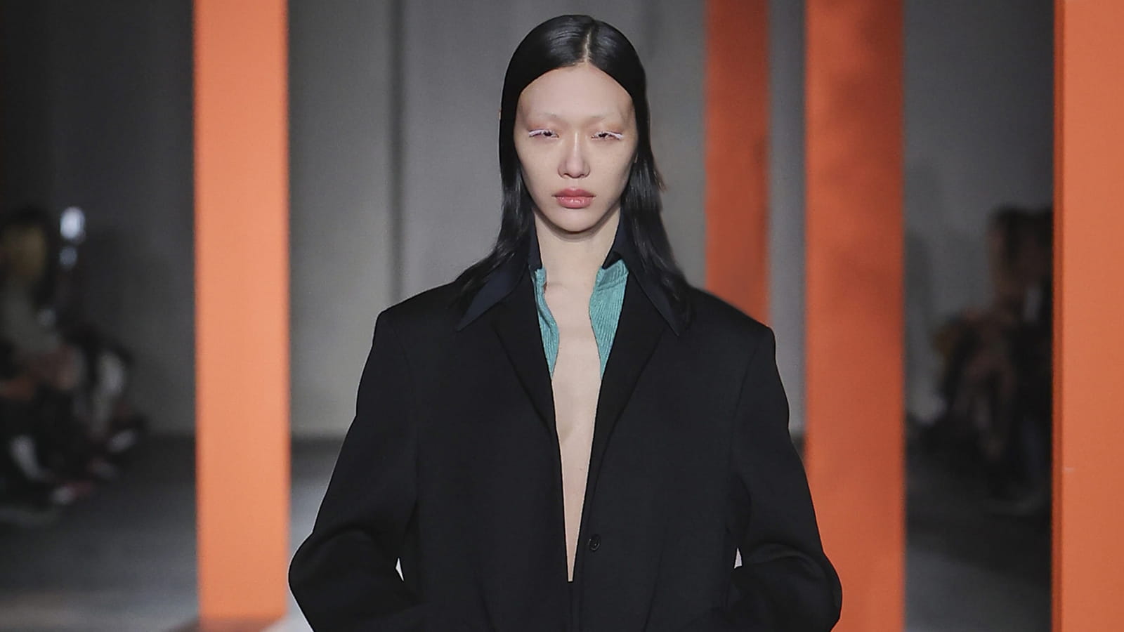 Look 15