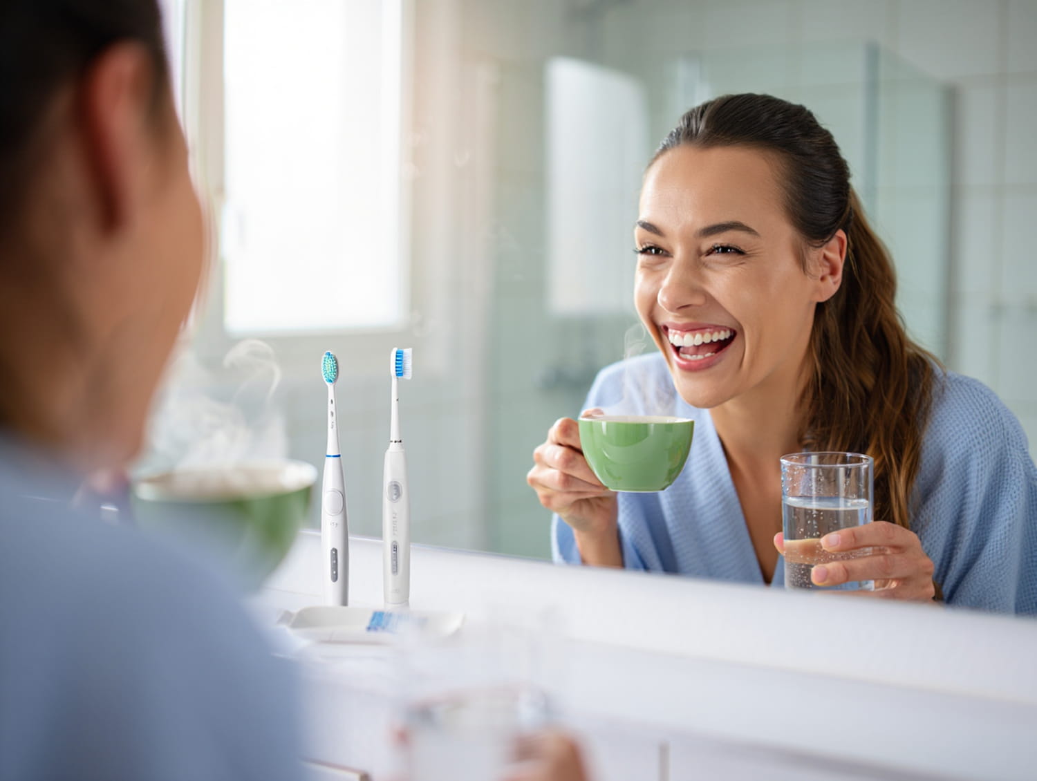 Dentists never talk about it, however, this drink acts on tartar and gives a bright smile