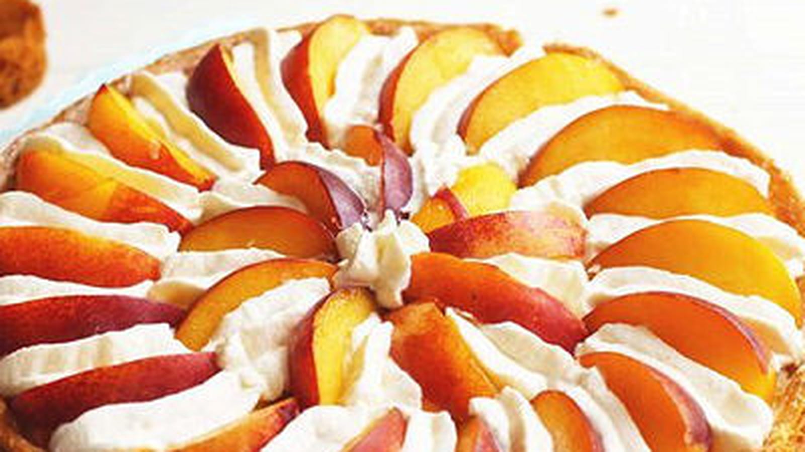 Tarte à la nectarine et chantilly de mascarpone au miel