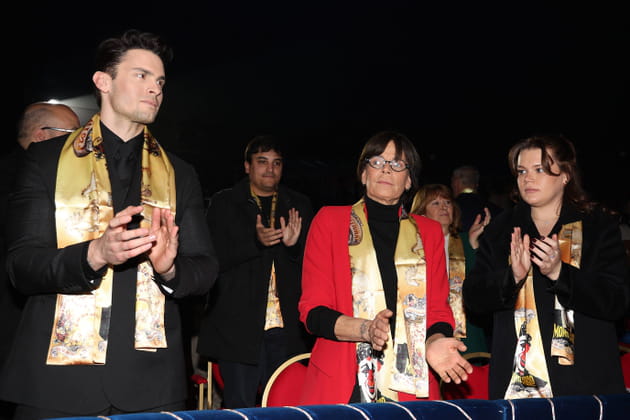 Baptiste Giabiconi, Stéphanie de Monaco et Camille Gottlieb, en place pour admirer le spectacle