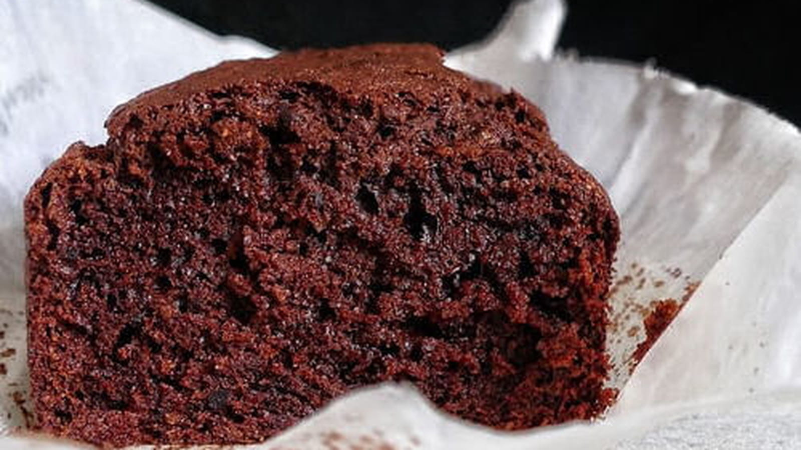 Cake au chocolat, miel et poudre d'amandes