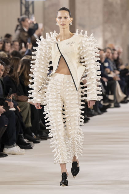 Look 14&nbsp;du d&eacute;fil&eacute;&nbsp;Schiaparelli haute couture&nbsp;printemps-&eacute;t&eacute; 2024