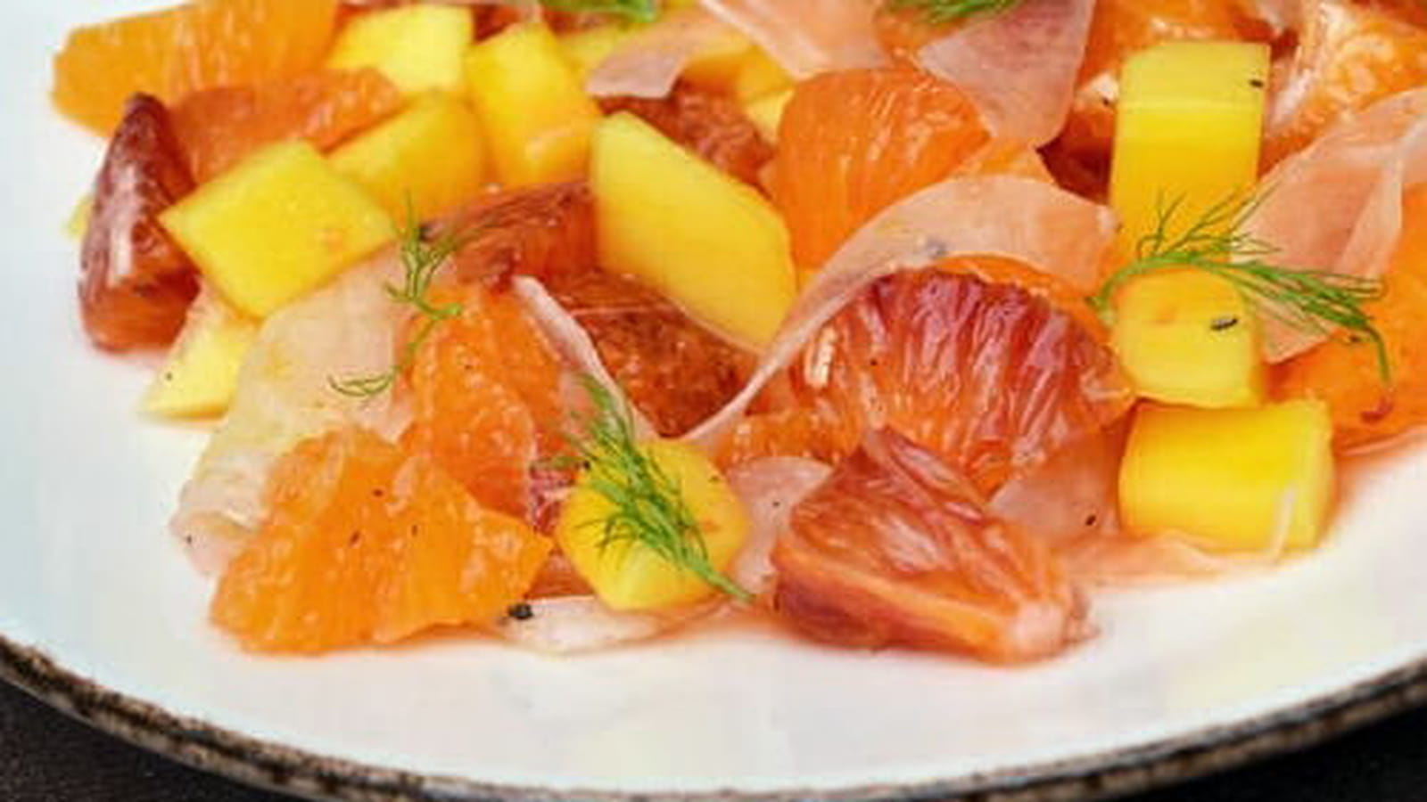 Salade de clémentines, oranges sanguines, mangue et fenouil mariné