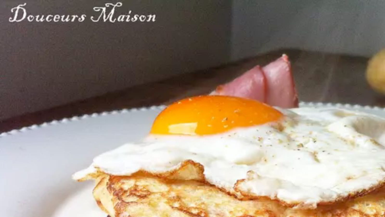 Pancakes de pommes de terre bacon et Oeuf