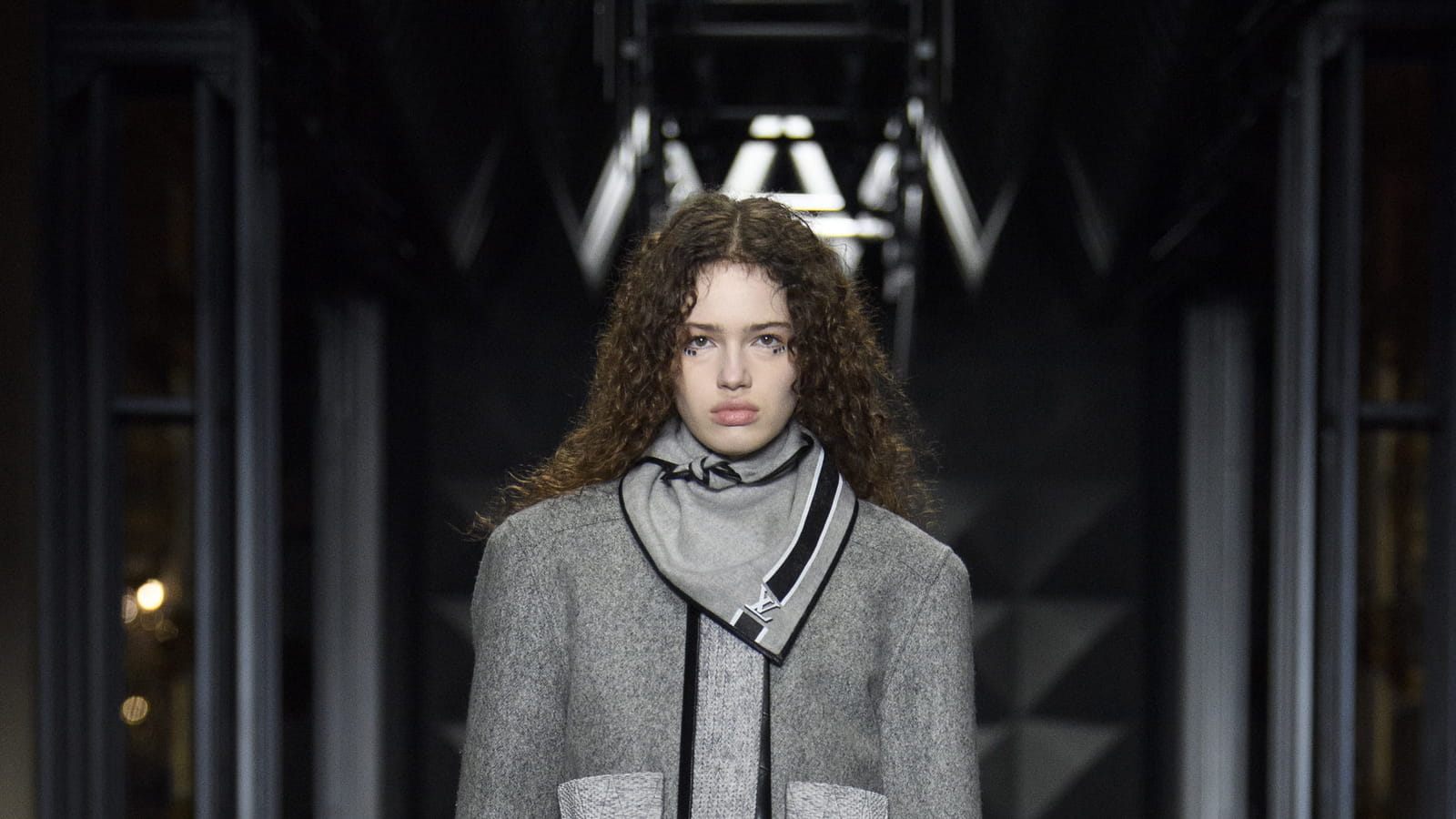 Look 8