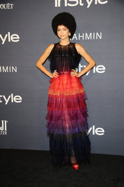 Zendaya en robe multicolore Schiaparelli
