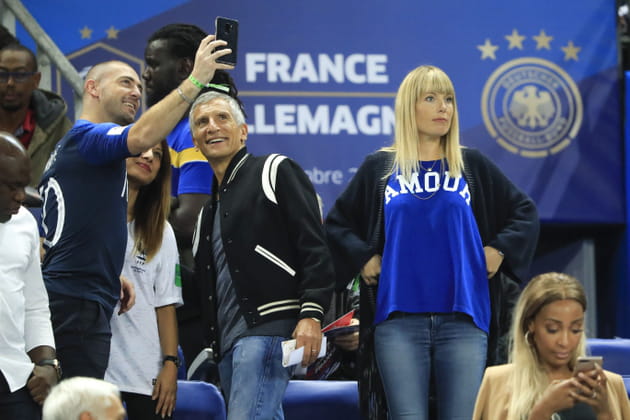 Nagui et son &eacute;pouse M&eacute;lanie Page, au match France-Allemagne