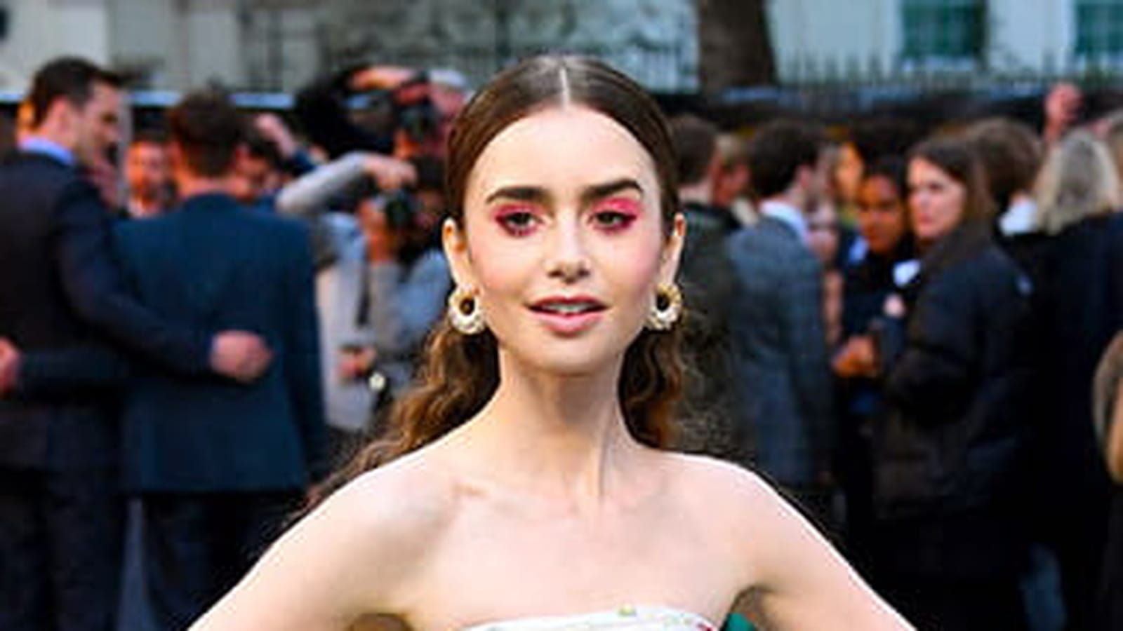 Lily Collins le 29 avril 2019