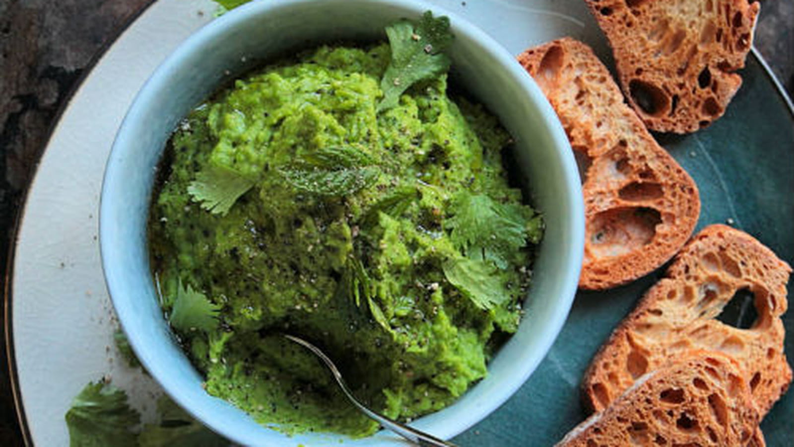 Dip de petits pois, coriandre & menthe