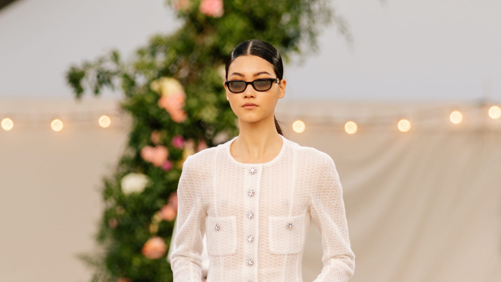 Look 19