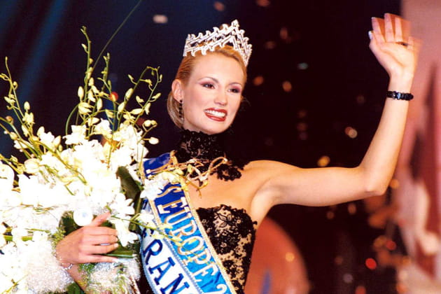 Elodie Gossuin est élue Miss Europe 2001