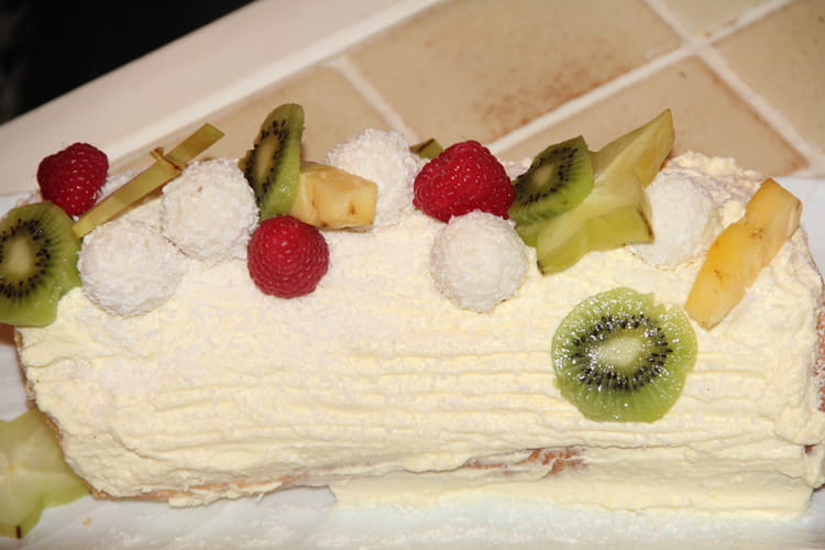 Recette de Bûche fruits exotiques, noix de coco et sa crème mascarpone