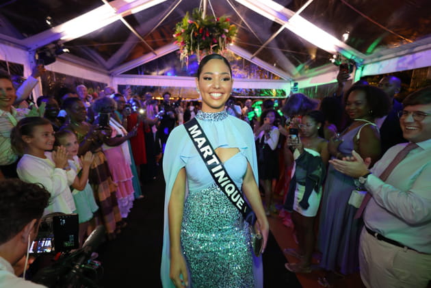 Miss Martinique arrive au Gala en l'honneur des candidates à Miss France 2026