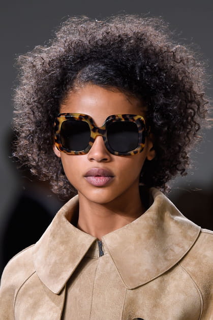 Les lunettes &eacute;cailles du d&eacute;fil&eacute; Michael Kors