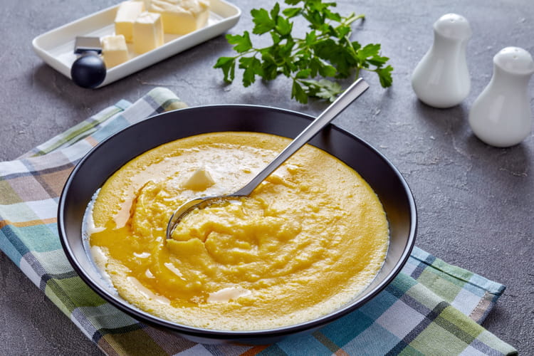 Recettes &agrave; la polenta : version sucr&eacute;e ou sal&eacute;, comment l'accompagner ?