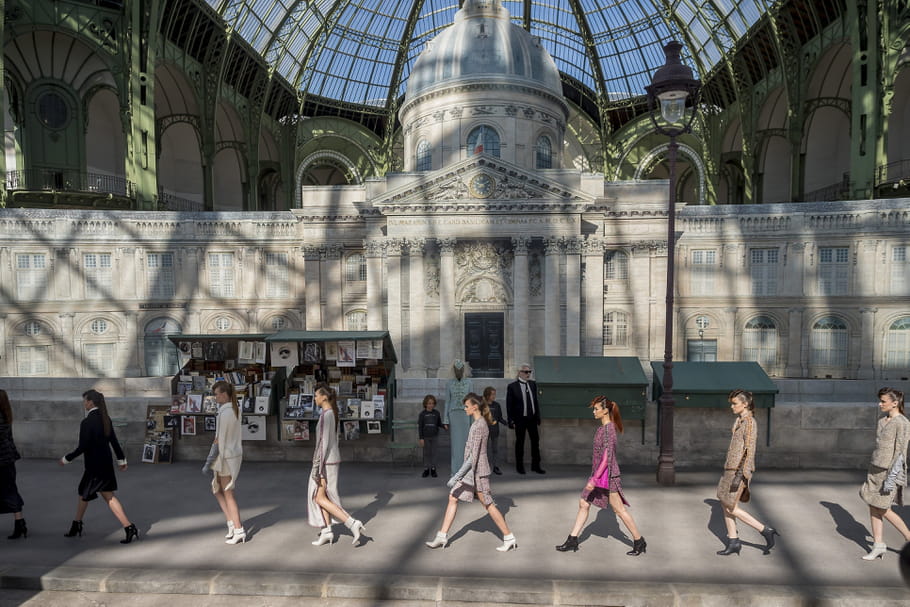 Une balade parisienne haute couture avec Chanel