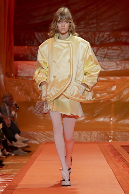 Look 17 du défilé Louis Vuitton printemps-été 2024
