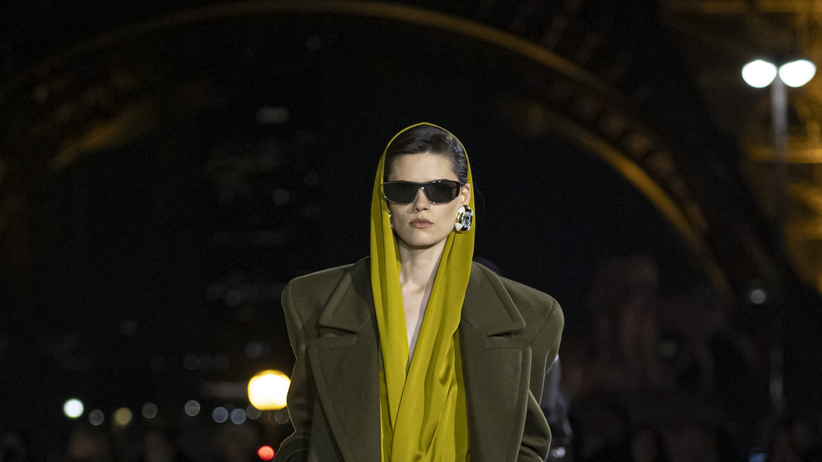 Look 34