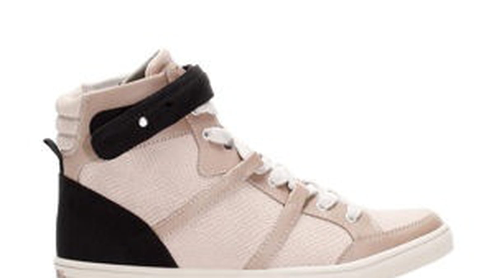 Baskets nude et noires de Pull&Bear