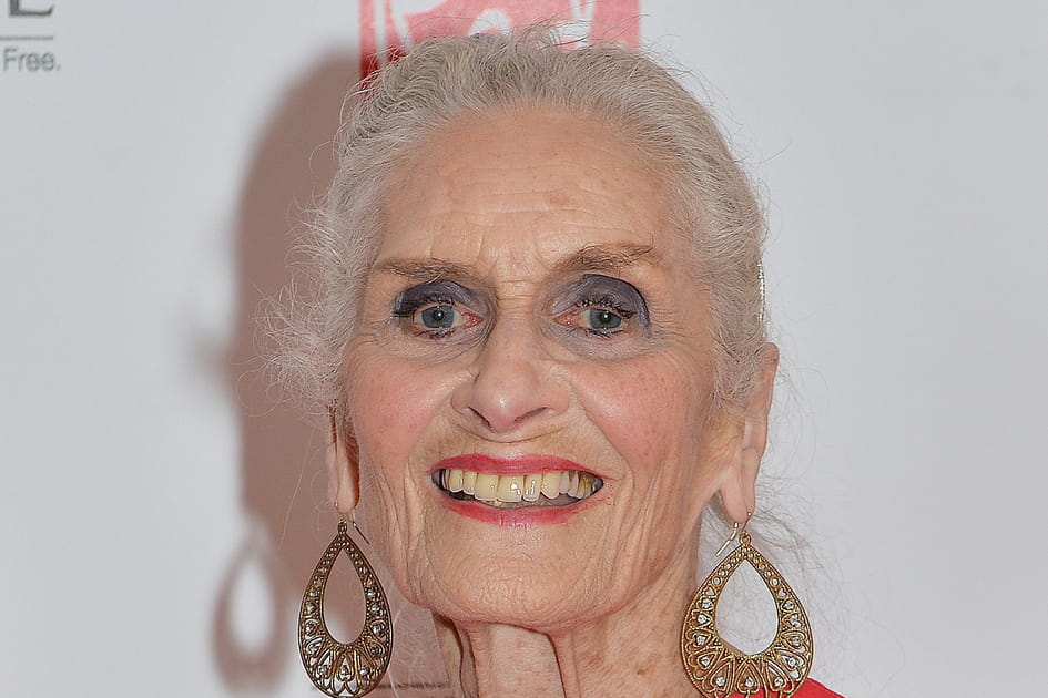Les cheveux blancs de Daphne Selfe