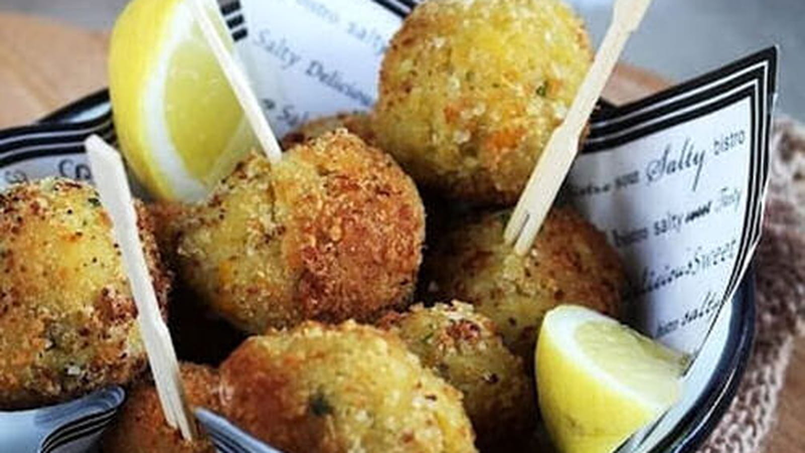 Boulettes de pois chiches et sauce yaourt