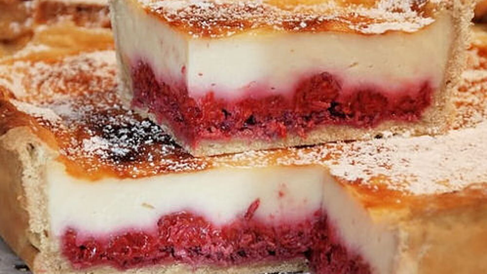 Flan pâtissier à la noix de coco et framboises